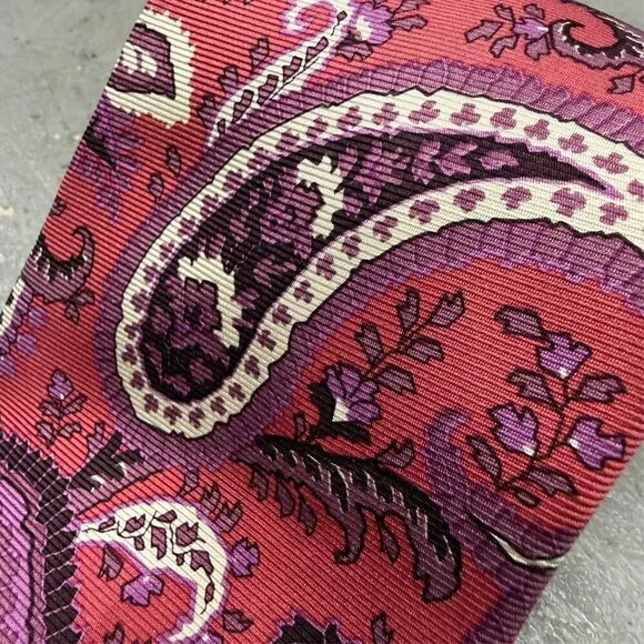 ETRO Milano Tie 100% Silk Pink Paisley Made in Italy Satin 4.25" - Picture 2 of 5